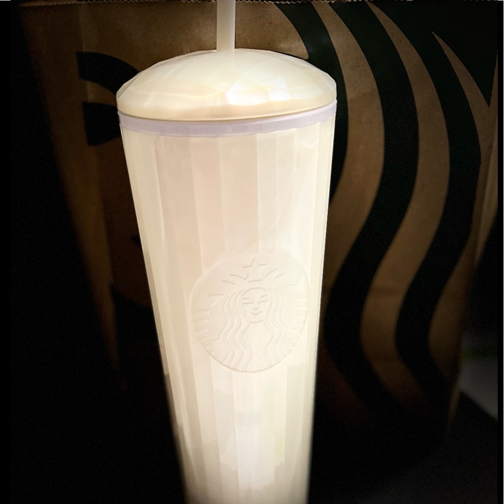 ⚪️ Starbucks White Dome Venti Tumbler ⚪️